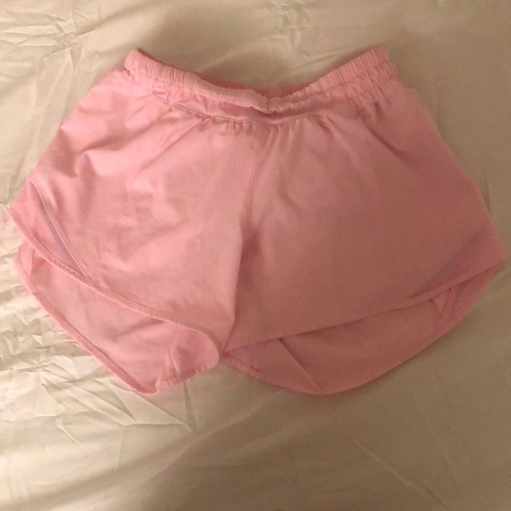 lulu lemon hotty hot shorts